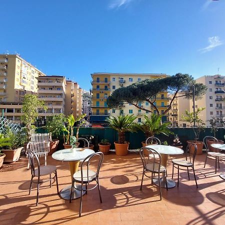 Domus Cesare Appartement Napels Buitenkant foto