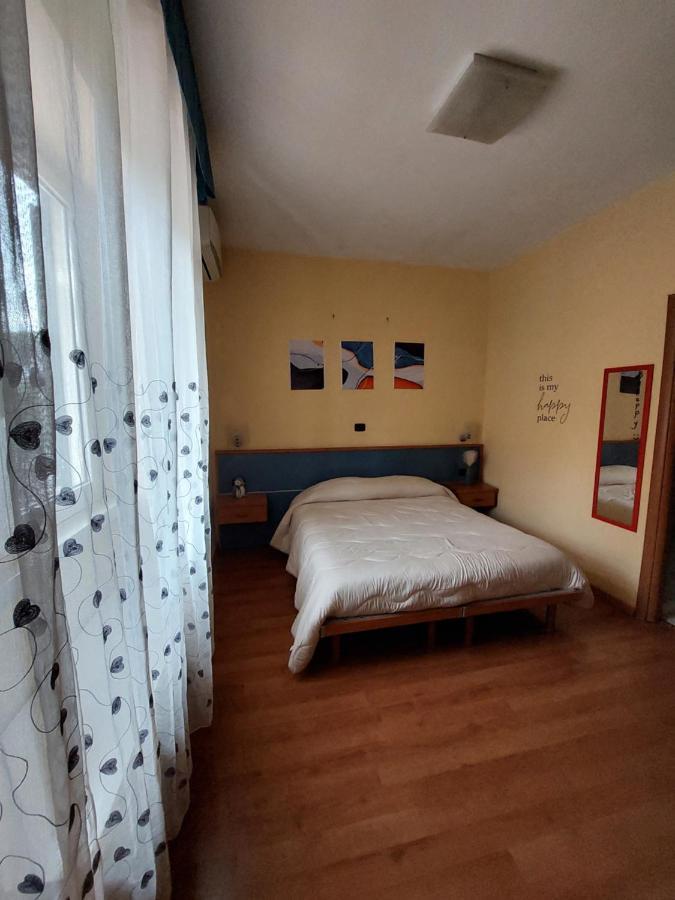 Domus Cesare Appartement Napels Buitenkant foto
