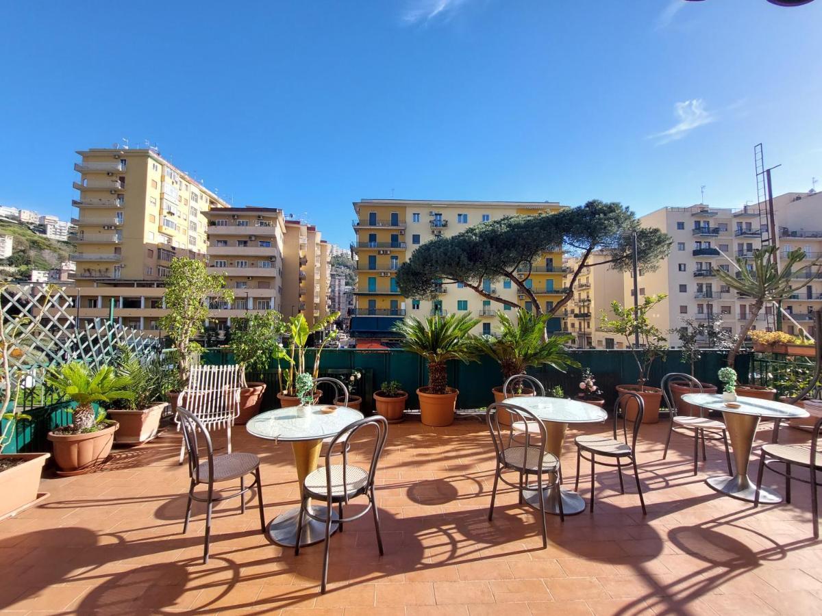 Domus Cesare Appartement Napels Buitenkant foto